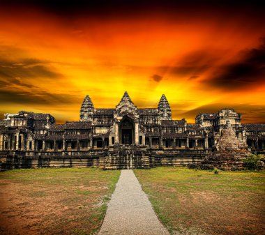 günbatımı vasıl Angkor wat.