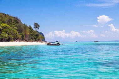 ada mai pai. Phi phi adalar. Tayland. Bambu Adası