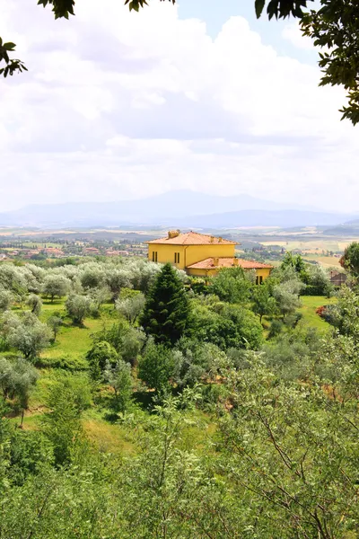 Typisch Italiaanse landschap — Stockfoto