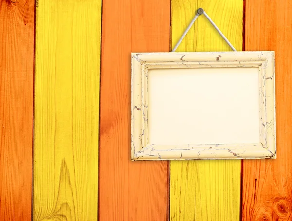 Marco de madera en la pared de madera — Foto de Stock