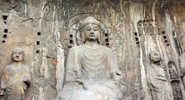 Longmen mağarasını Buda'nın heykeli ile — Stok fotoğraf