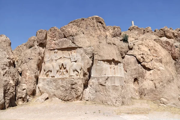 Bajorrelieve Piedra Investidura Ardashir Coronación Ardashir Tumbas Reales Antigua Necrópolis —  Fotos de Stock