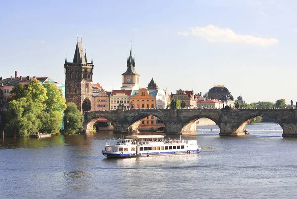 Karlsbrücke Karluv Most Und Moldau Prag Tschechische Republik Berühmtes Stadtbild — Stockfoto