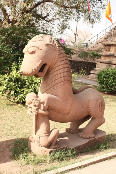 Ancient Stone Statue Fighting King Lion Temple Khajuraho Madya Pradesh — Stock Photo, Image