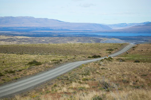 Дорога в національному парку Торрес-дель-Пайне, Патагонії, Чилі, так — стокове фото