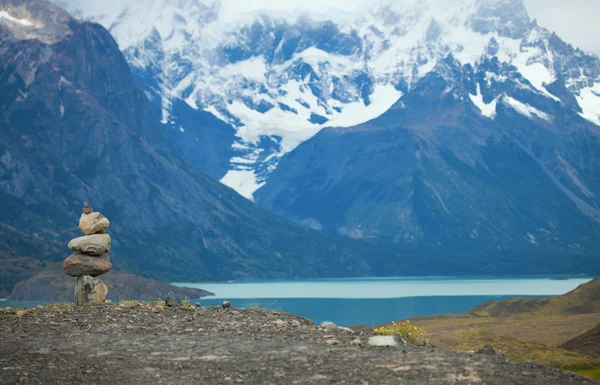 Stowns empilhados no parque nacional Torres del Paine do Chile, Sul — Fotografia de Stock