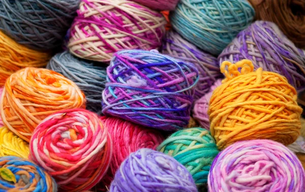Background of colorful wool skeins — Stock Photo, Image