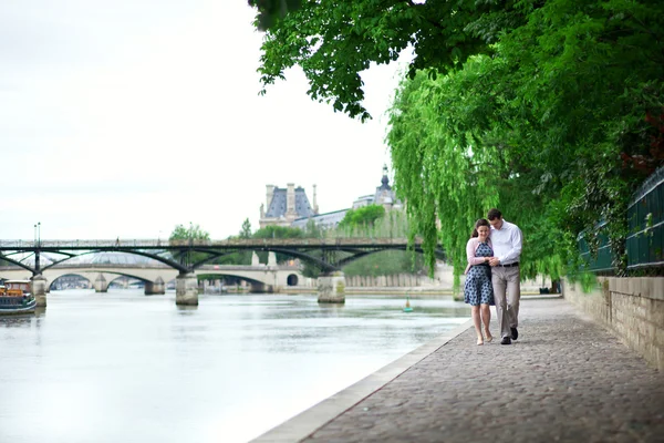 Romantic dating couple is walking by the water — Stock Photo, Image