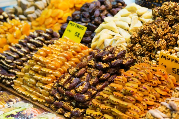 Frutos secos no mercado de especiarias de Istambul — Fotografia de Stock