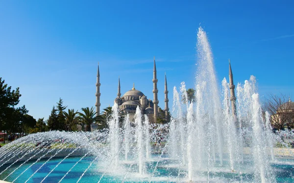 Sultanahmet Çeşmesi ile görünüm — Stok fotoğraf