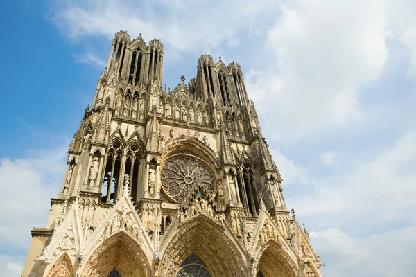 Katedra w reims, Francja — Zdjęcie stockowe