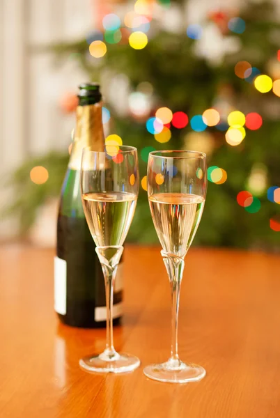 Champagne och julgran — Stockfoto