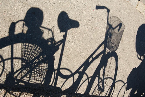 Sombra de uma bicicleta — Fotografia de Stock