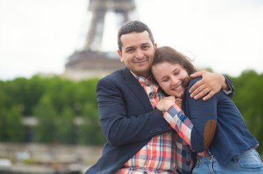 iki paris içinde kalma