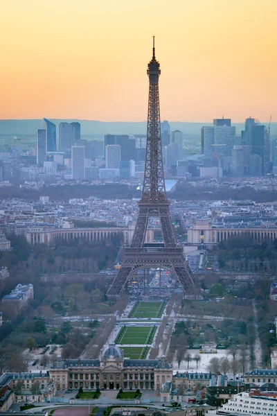 Vue aérienne de la Tour Eiffel à Paris — Photo