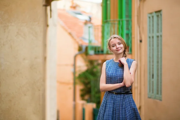 Mädchen in Konserven, Frankreich — Stockfoto