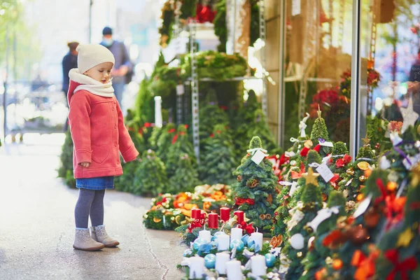 Happy Cheerful Toddler Girl Christmas Tree Market Street Paris France — Stock Photo, Image