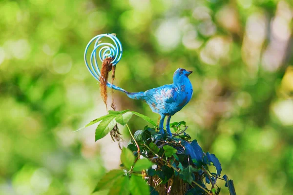 Pássaro Metal Azul Parque Jardim Detalhe Bonito Decoração Jardim — Fotografia de Stock