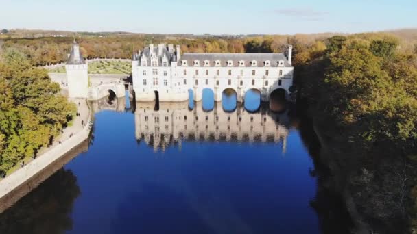 Vista Aérea Castelo Medieval Francês Chenonceau Seus Jardins Rio Cher — Vídeo de Stock