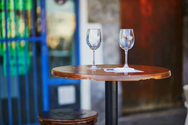 Two Wine Glasses Table Street Cafe Bermeo Basque Country Spain — Fotografia de Stock