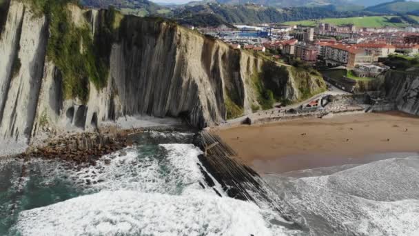 Drohnenaufnahme Des Berühmten Flysch Von Zumaia Baskenland Spanien Flysch Ist — Stockvideo