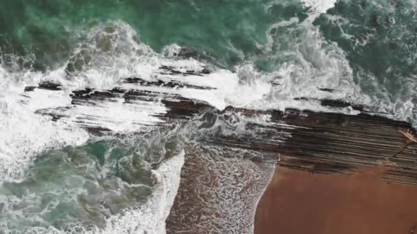 Drohnenaufnahme Des Berühmten Flysch Von Zumaia Baskenland Spanien Flysch Ist — Stockvideo