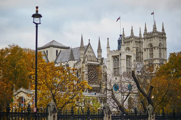 Scenic View Famous Westminster Abbey London Foggy Fall Day — Stockfoto