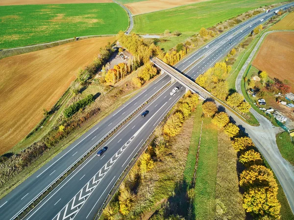 Αεροφωτογραφία Drone Όμορφη Γαλλική Ύπαιθρο Και Αυτοκινητόδρομο Στη Γαλλία — Φωτογραφία Αρχείου