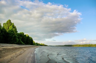 düşük su daugava Nehri.