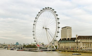 Londra..