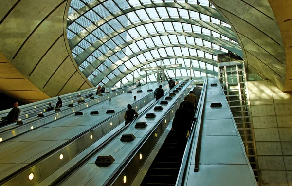 Escalator with people in metro. — Stock Photo, Image