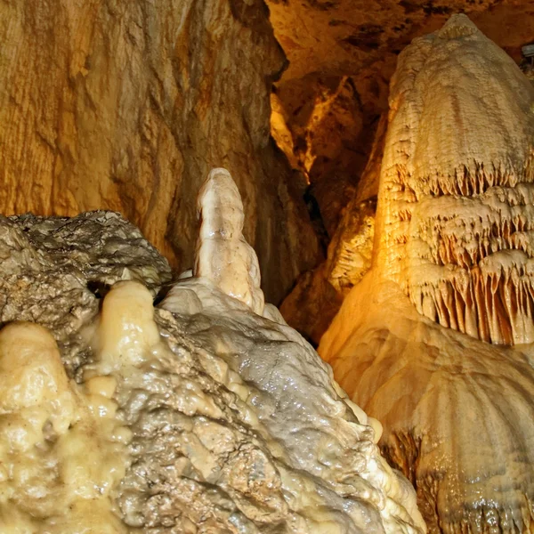 Cueva de las estalactitas . — Foto de Stock