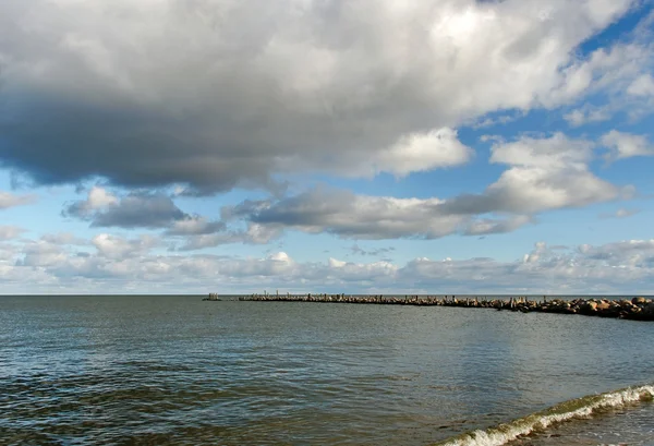 Old breakwater. — Stock Photo, Image