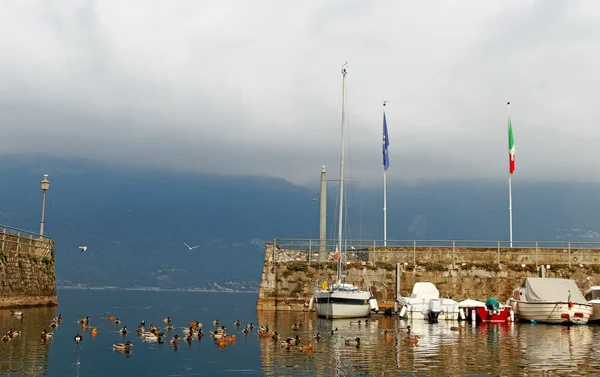 Como Gölü'nün görünümü. — Stok fotoğraf