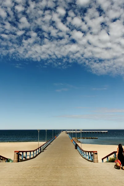 Bro till havet. — Stockfoto