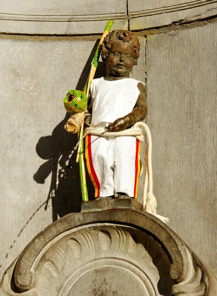 Sculpture of peeing boy. — Stock Photo, Image