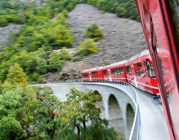 Treno rosso . — Foto Stock