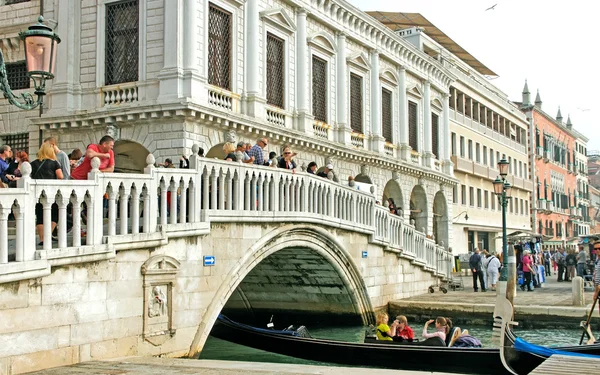 Venezia dans une saison touristique . — Photo