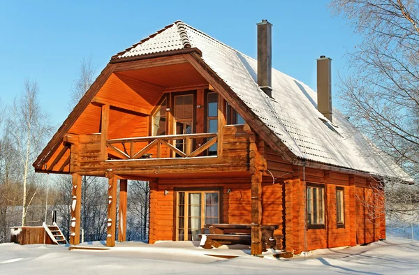 Casa in un inverno . — Foto Stock