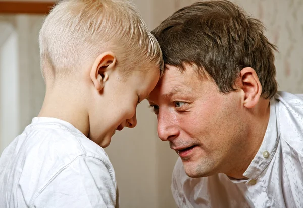 Fight son and father. — Stock Photo, Image