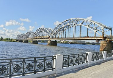 Demiryolu Köprüsü.