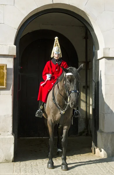 Guarda de Cavalos da Rainha de serviço . — Fotografia de Stock