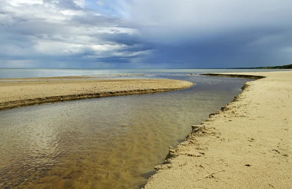 Fluss und Meer. — Stockfoto