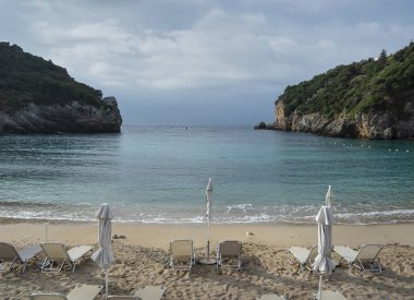 Paleokastrica 'daki manzaraya bak.