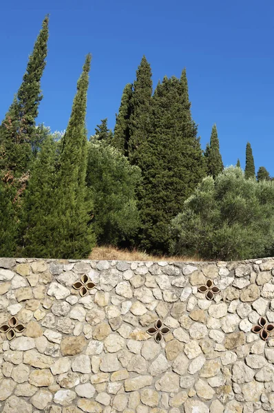 Steinmauer Mit Drainage Auf Einer Berginsel — Stockfoto
