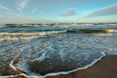 Baltık Denizi dalgalarının görüntüsü.