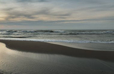 Baltık Denizi 'nin bir akşam manzarası.