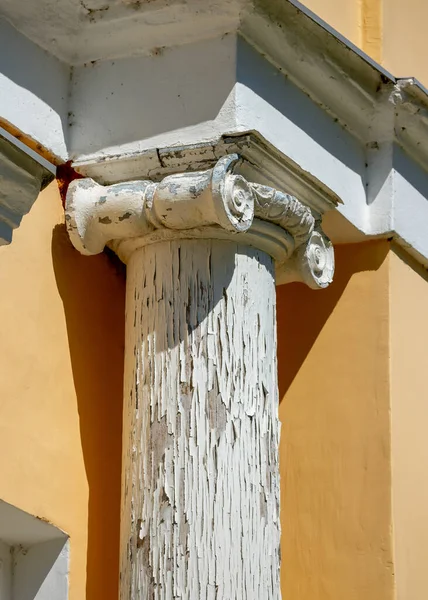 古城の木造柱の詳細情報 — ストック写真