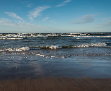 Baltık Denizi dalgalarının görüntüsü.