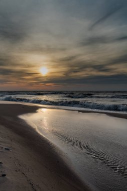 Baltık Denizi 'nin bir akşam manzarası.